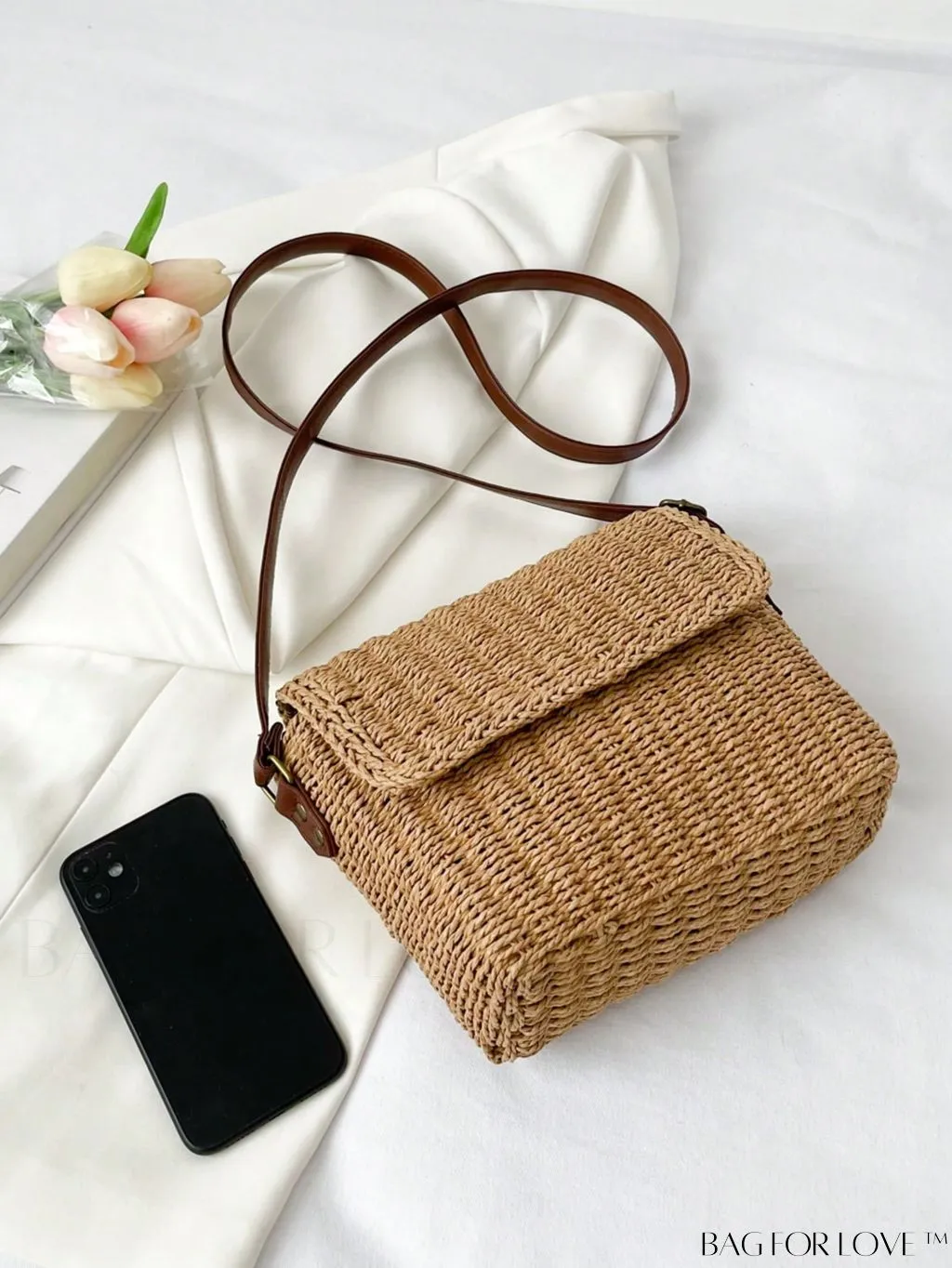 BagForLove - Polyester Flap Vacation Bag: Medium-Sized Straw Tote