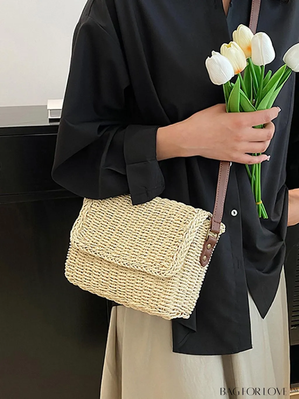 BagForLove - Polyester Flap Vacation Bag: Medium-Sized Straw Tote