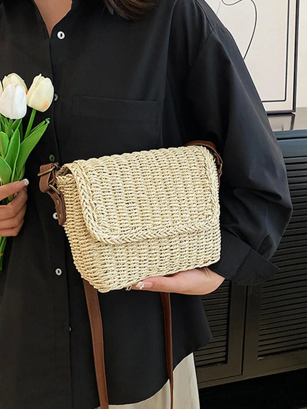 BagForLove - Polyester Flap Vacation Bag: Medium-Sized Straw Tote