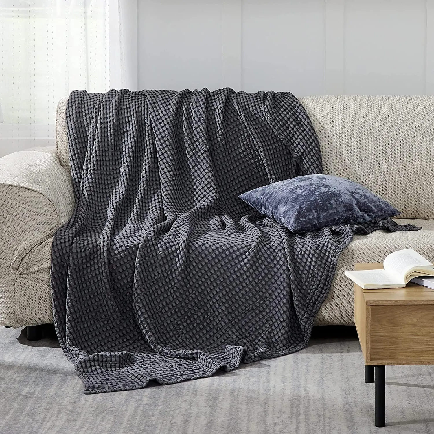 Bedsure Cooling Cotton Waffle King Size Blanket - Lightweight Breathable Summer Blanket of Rayon Derived from Bamboo for Hot Sleepers, Luxury Throws for Bed, Couch and Sofa, Dark Grey, 104x90 Inches