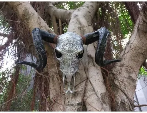 Bone-Inspired Bull Head Hanging Ornament-Resin Craft,Lifelike Details,North American Style (Antique Silver)