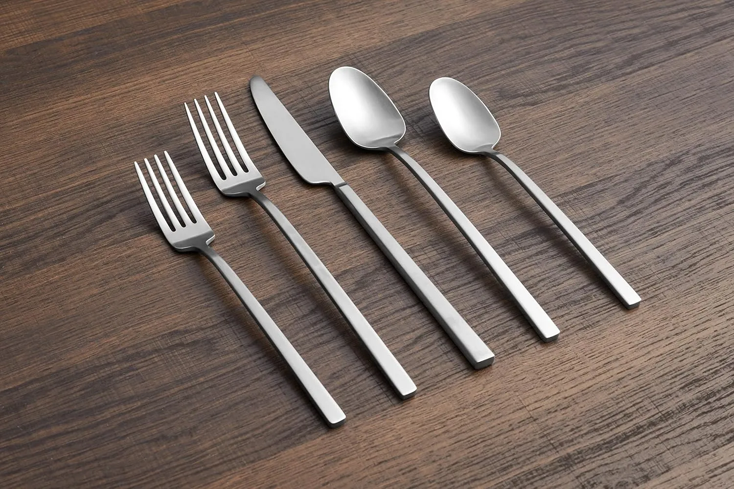 Cambridge Silversmiths Damaris Satin 20-Piece Flatware Set, Service for 4