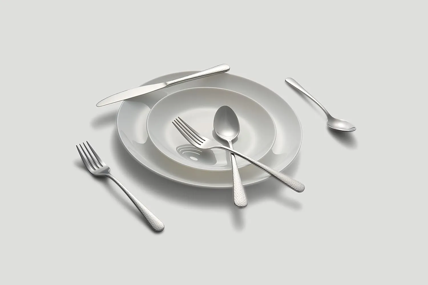 Cambridge Silversmiths Keene Hammered Mirror 20 Piece Flatware Set, Service for Four, silver