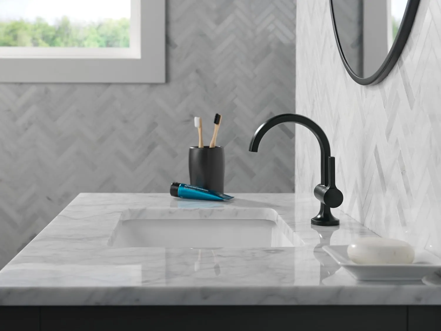 Delta Faucet Albion Single Hole Bathroom Faucet, Matte Black Single Handle Bathroom Faucet, Bathroom Sink Faucet, Metal Push Pop-Up Drain Assembly, 1.2 GPM Flow Rate, Matte Black 15855LF-BL