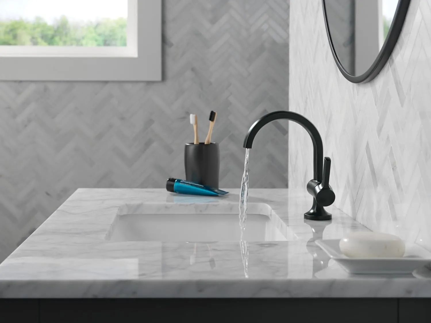 Delta Faucet Albion Single Hole Bathroom Faucet, Matte Black Single Handle Bathroom Faucet, Bathroom Sink Faucet, Metal Push Pop-Up Drain Assembly, 1.2 GPM Flow Rate, Matte Black 15855LF-BL