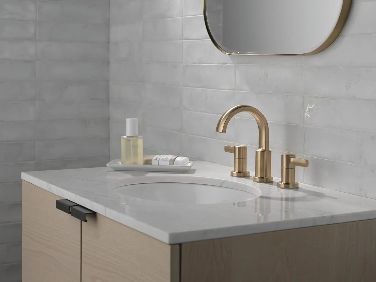 Delta Faucet Albion Widespread Bathroom Faucet 3-Hole, Gold Bathroom Sink Faucet, 2-Handle Bathroom Faucet, Bath Faucet, Metal Push-Pop Drain Assembly, 1.2 GPM Flow Rate, Champagne Bronze 35855LF-CZ