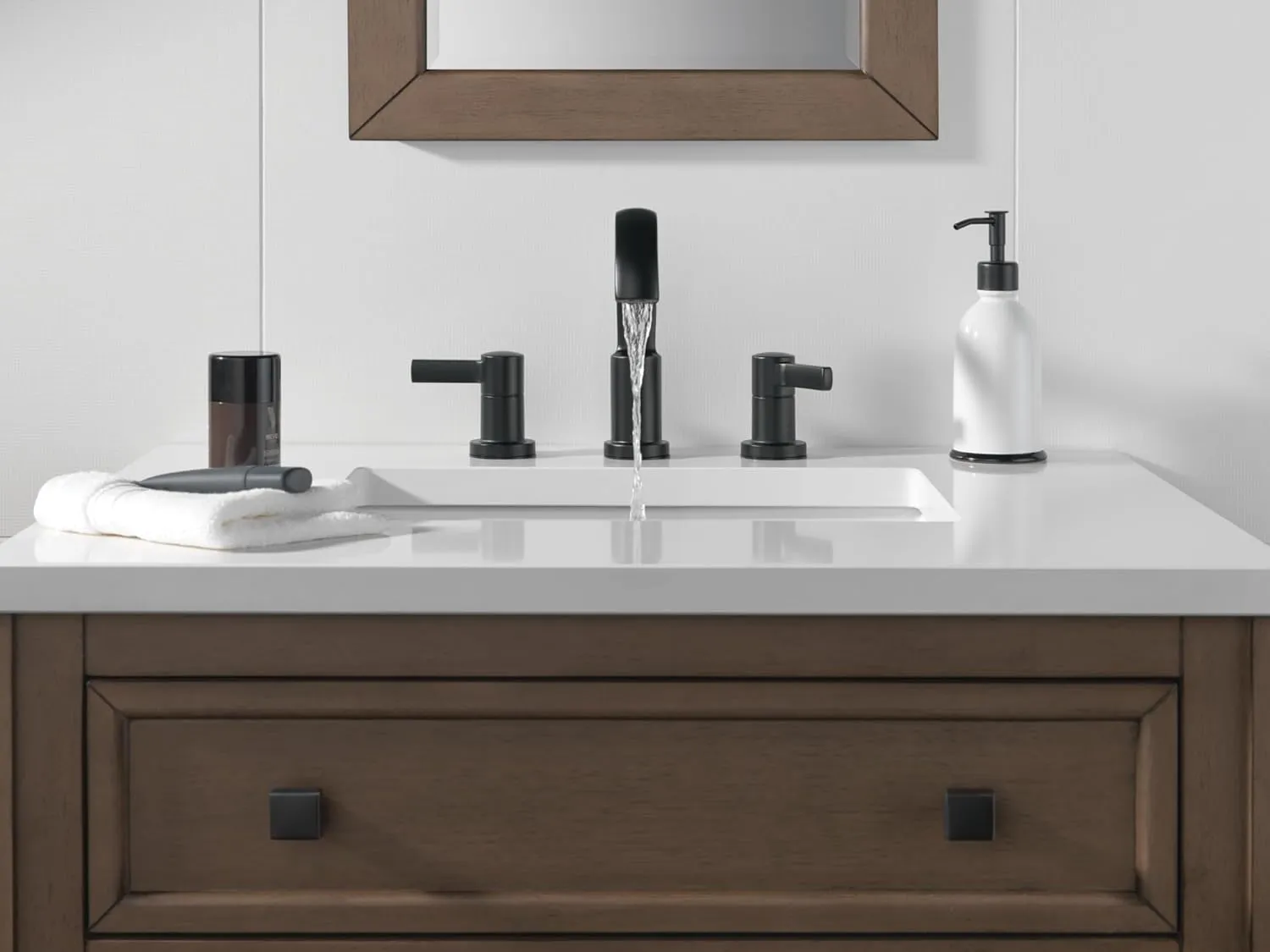 Delta Faucet Albion Widespread Bathroom Faucet 3-Hole, Matte Black Bathroom Sink Faucet, 2-Handle Bathroom Faucet, Bath Faucet, Metal Push-Pop Drain Assembly, Matte Black 35855LF-BL