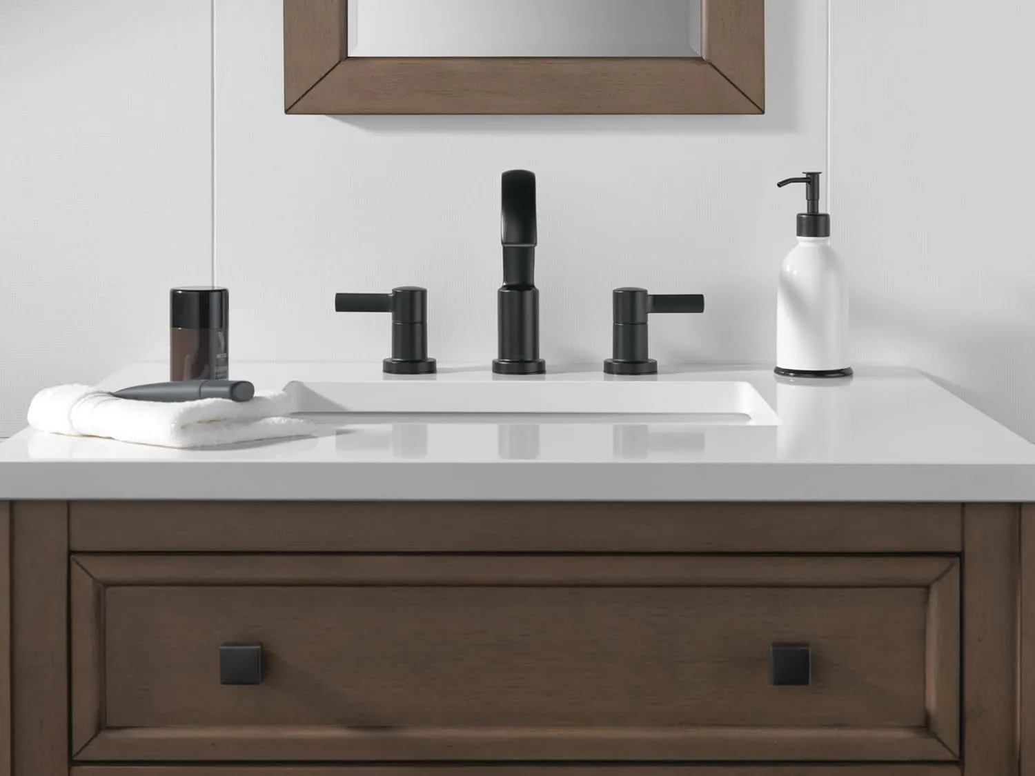 Delta Faucet Albion Widespread Bathroom Faucet 3-Hole, Matte Black Bathroom Sink Faucet, 2-Handle Bathroom Faucet, Bath Faucet, Metal Push-Pop Drain Assembly, Matte Black 35855LF-BL