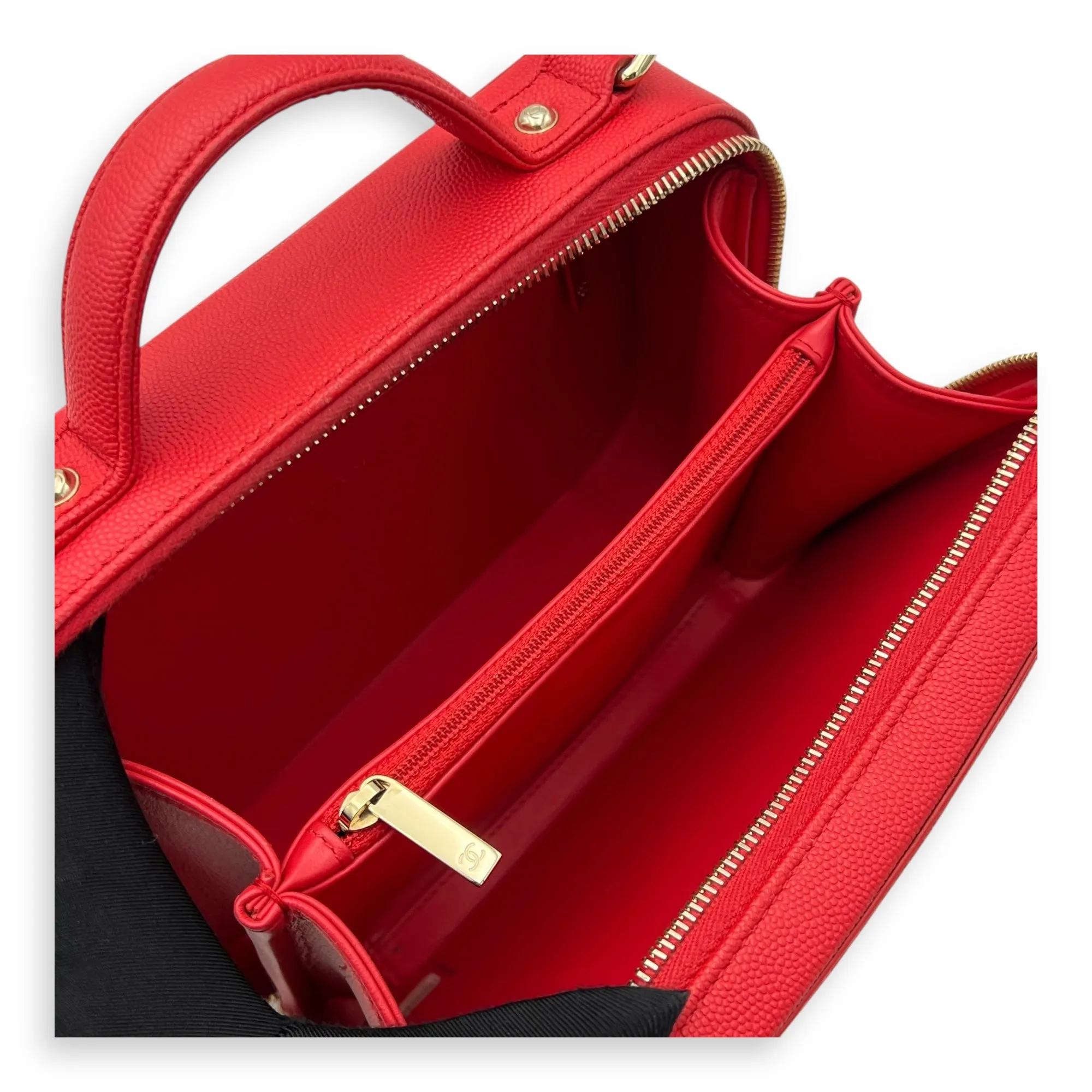 Filigree Vanity Medium Red Crossbody Bag in Caviar Leather, Gold hardware