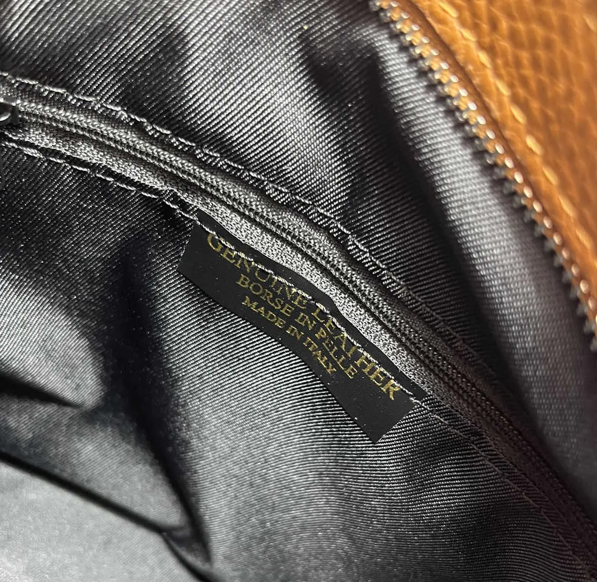 Genuine leather hobo bag, small size, Made in Italy, art. 112526