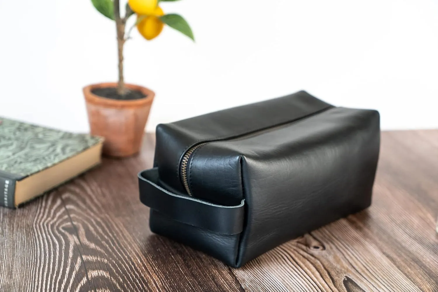 Genuine Leather Toiletry Bag For Men, Travel Bag For Men, Men's Toilety Bag, Father's Day Gift, Shaving Bag, Cosmetic Bag For Women, Groomsmen Gift, Mens Gifts (3 Black)