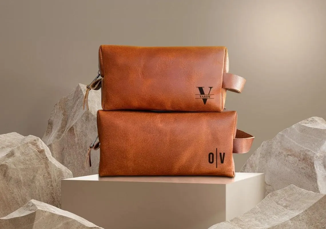 Genuine Leather Toiletry Bag, Groomsmen Gift, Gift For Men, Mens Gifts, Personalized Gift, Christmas Gift, Graduation Gift, Fathers Day Gift, Mens Toiletry Bag (Light Brown)