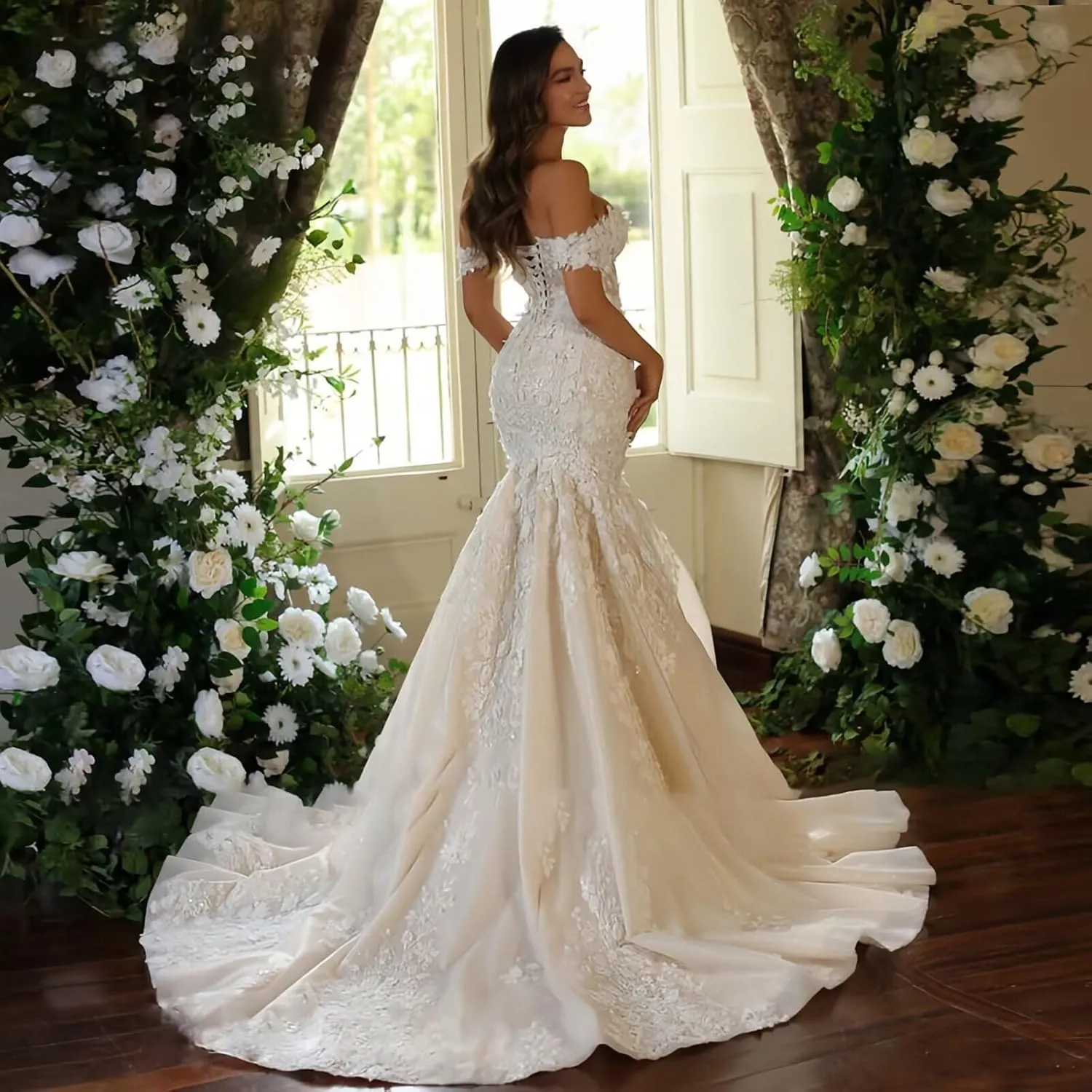Lace Appliques Wedding Dress with Long Trian 2025 Off The Shoulder Tulle Bridal Gown