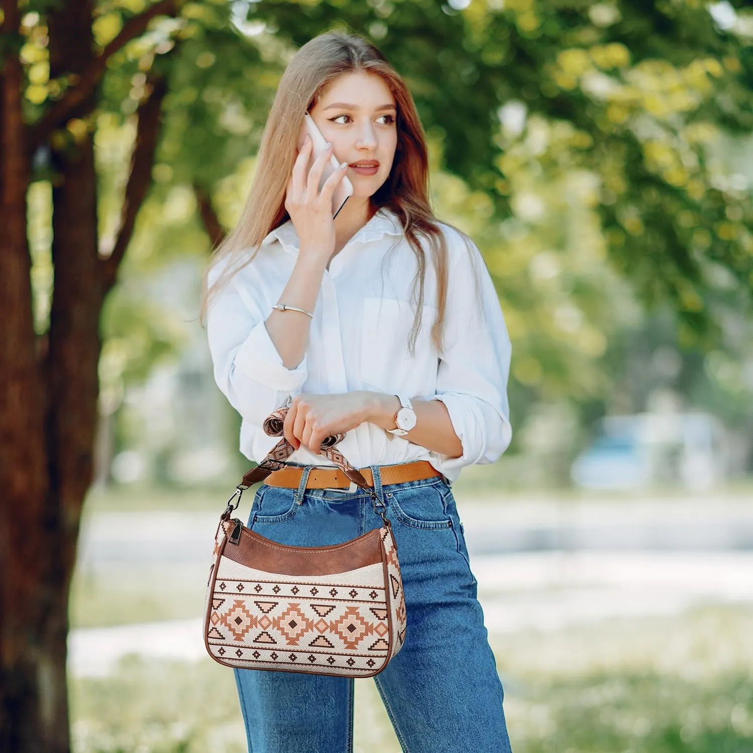 MEITRUE Leather Crossbody Bags for Women - Trendy Shoulder Handbags with Adjustable Strap