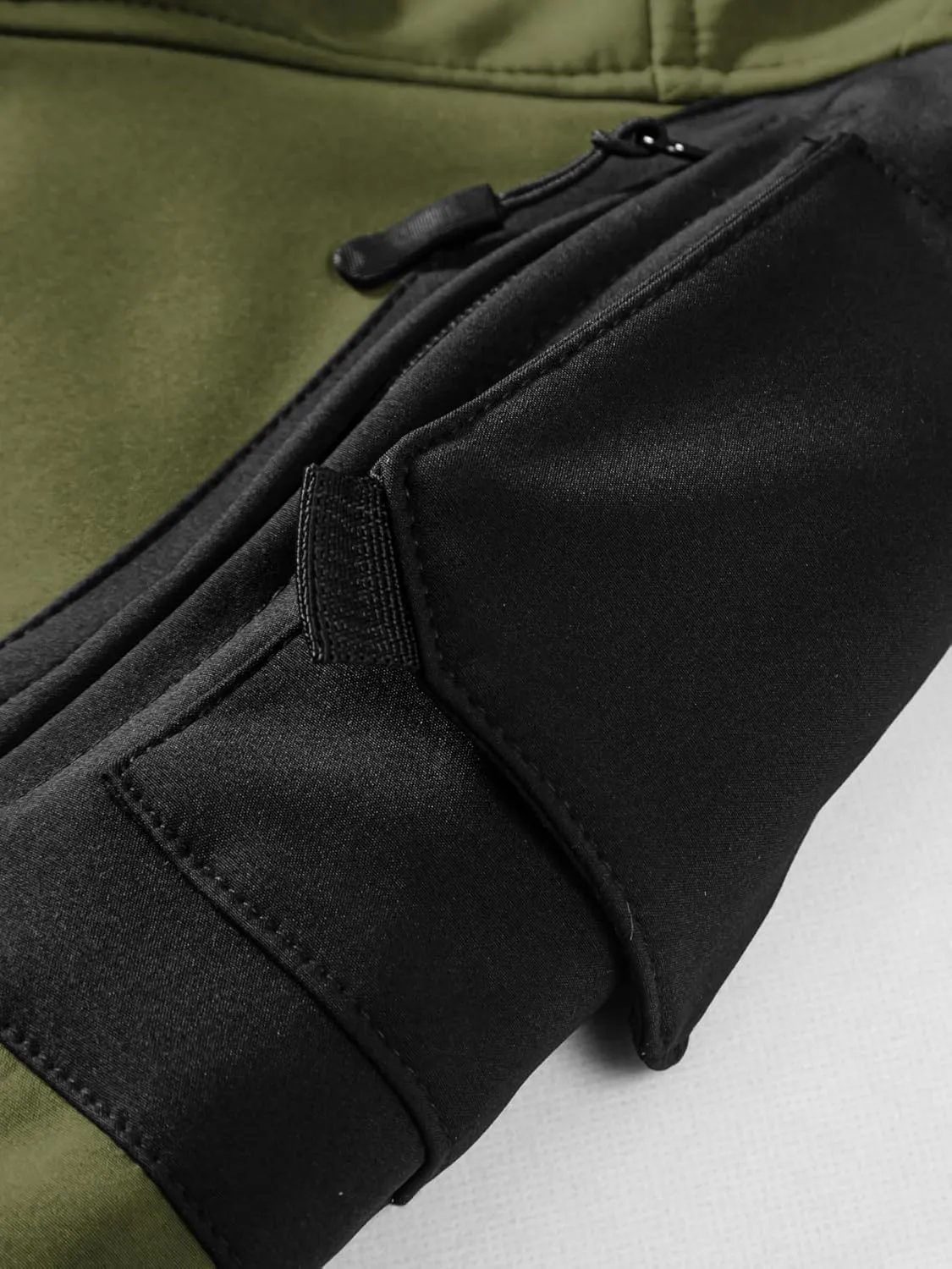 Men's Tactical Soft Shell Jacket Lightweight Water-Resistant Spring Fall Windbreaker Zip up Hooded Coat with Pockets