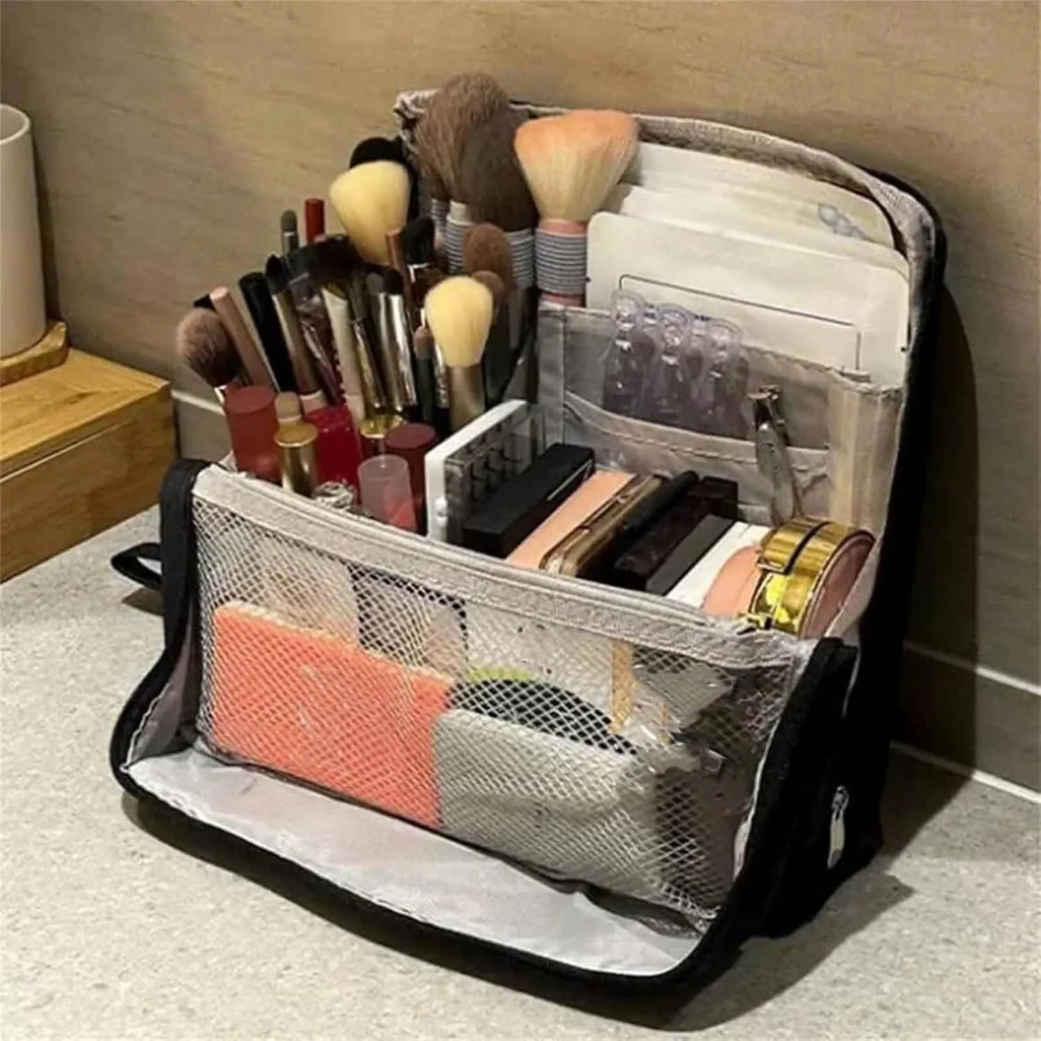 Multi-purpose Large Capacity Oxford Cloth Standing Makeup Bag, Portable Toiletry Bag, Waterproof Makeup Organizer with Compartments (Beige)