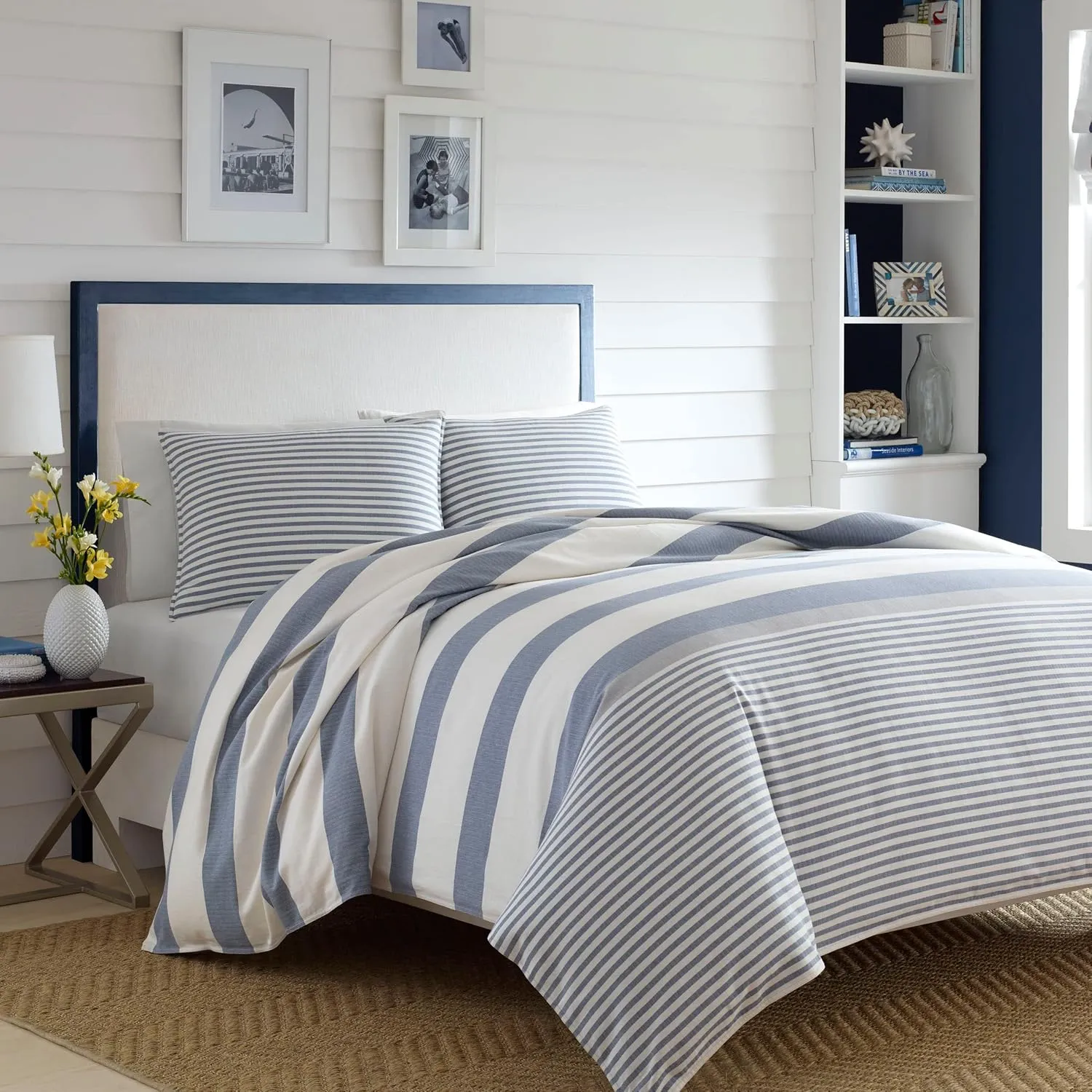 Nautica - King Comforter Set, Reversible Cotton Bedding with Matching Shams, Medium-Weight, Oeko-Tex Certified (Fairwater Blue)