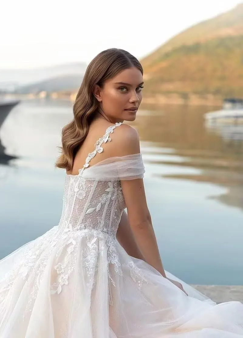 Off Shoulder Lace Applique Wedding Dress for Bride Strapless A-Line Satin Pleated Tulle Bridal Ball Gown with Corset