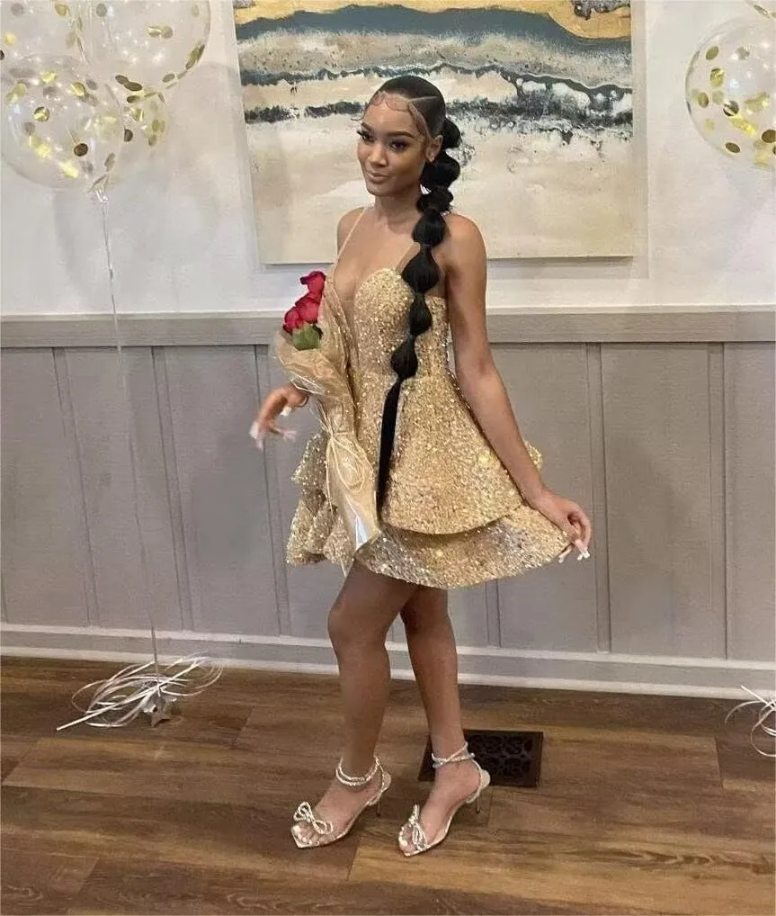 RSOETOO Sequin Short Homecoming Dress for Teen Sparkly Prom Dresses Sweet 16 Photo Shoot Cocktail Gowns RO058