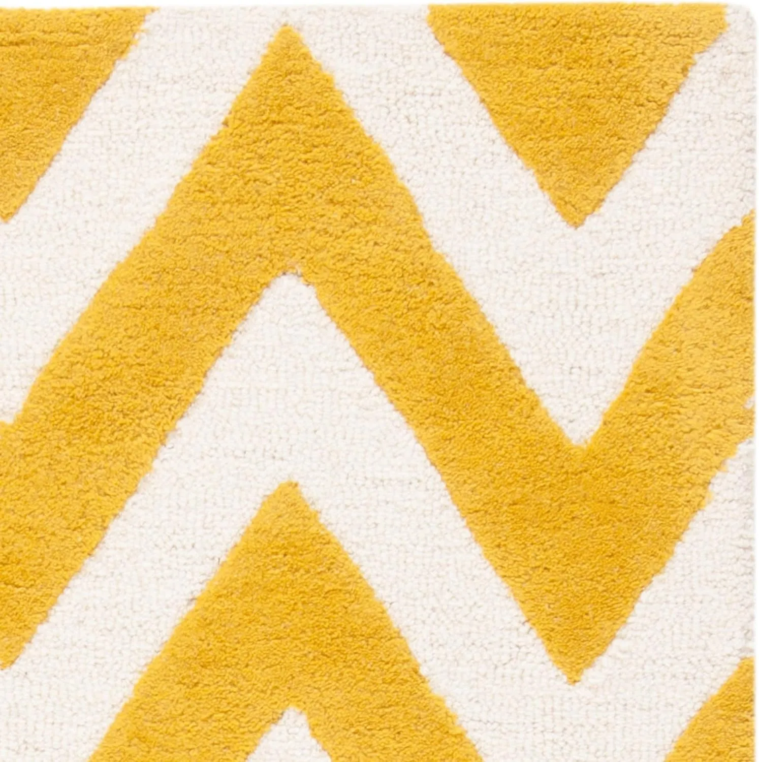 SAFAVIEH Cambridge Collection 3' x 5' Gold / Ivory CAM139Q Handmade Chevron Premium Wool Area Rug