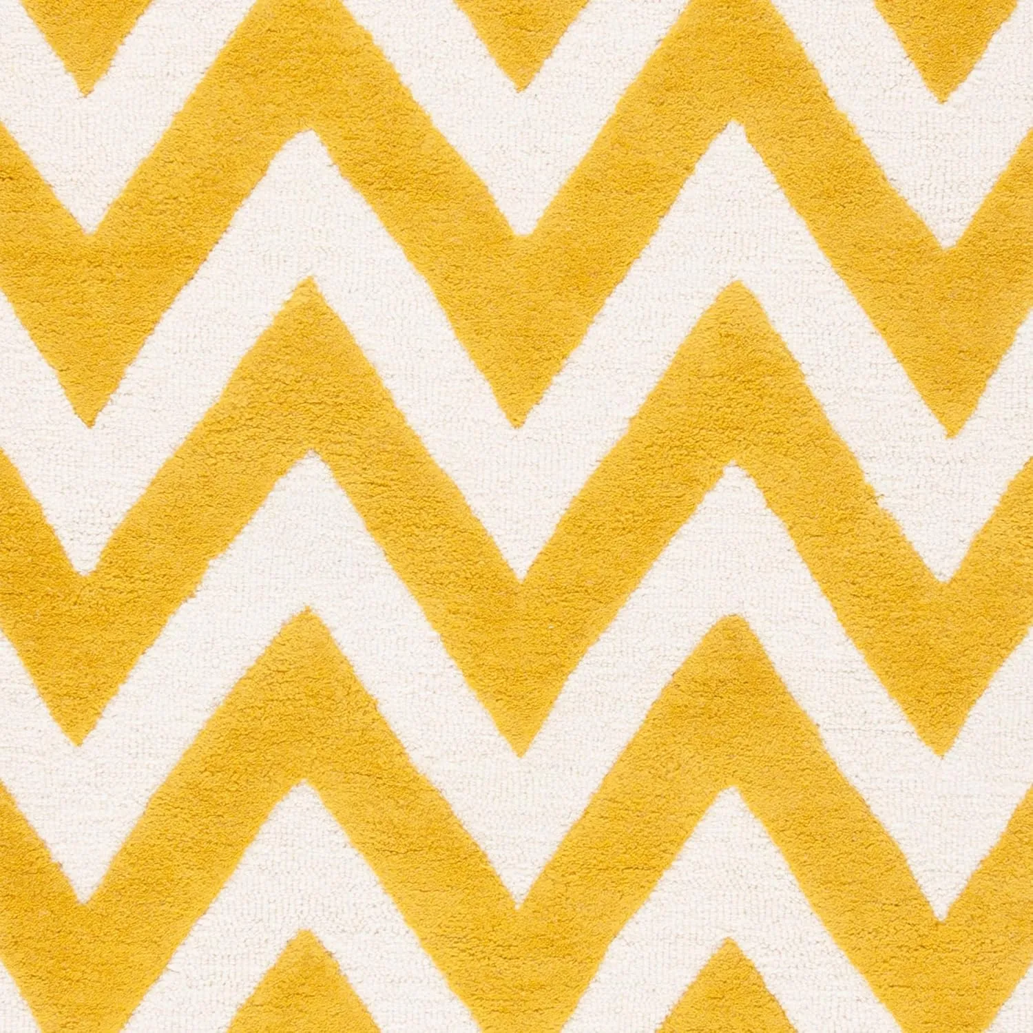 SAFAVIEH Cambridge Collection 3' x 5' Gold / Ivory CAM139Q Handmade Chevron Premium Wool Area Rug