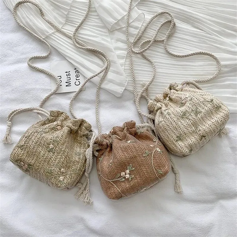 Stylish Woven Straw Shoulder Bags for Women