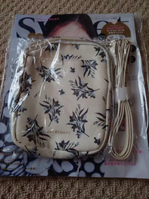 Sweet Appendix Jill Stuart Floral Pochette