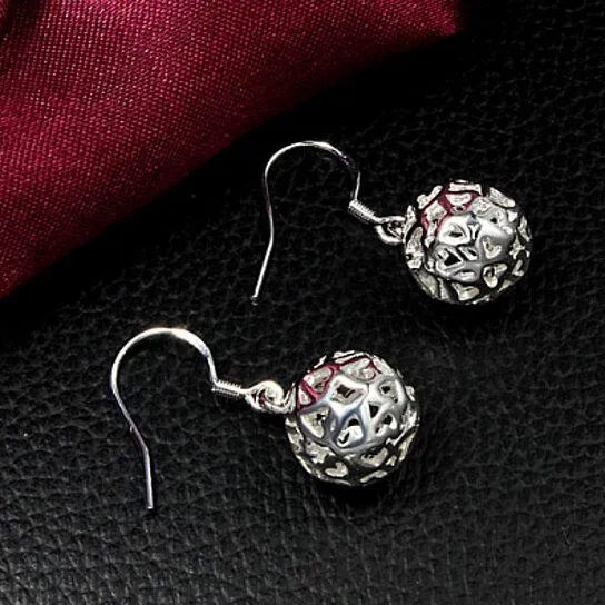 Three-dimensional Ball Earrings