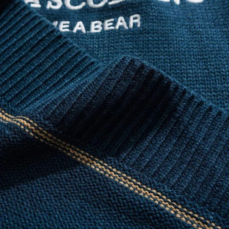 Three-Dimensional Bear Jacquard Knitted Sweater
