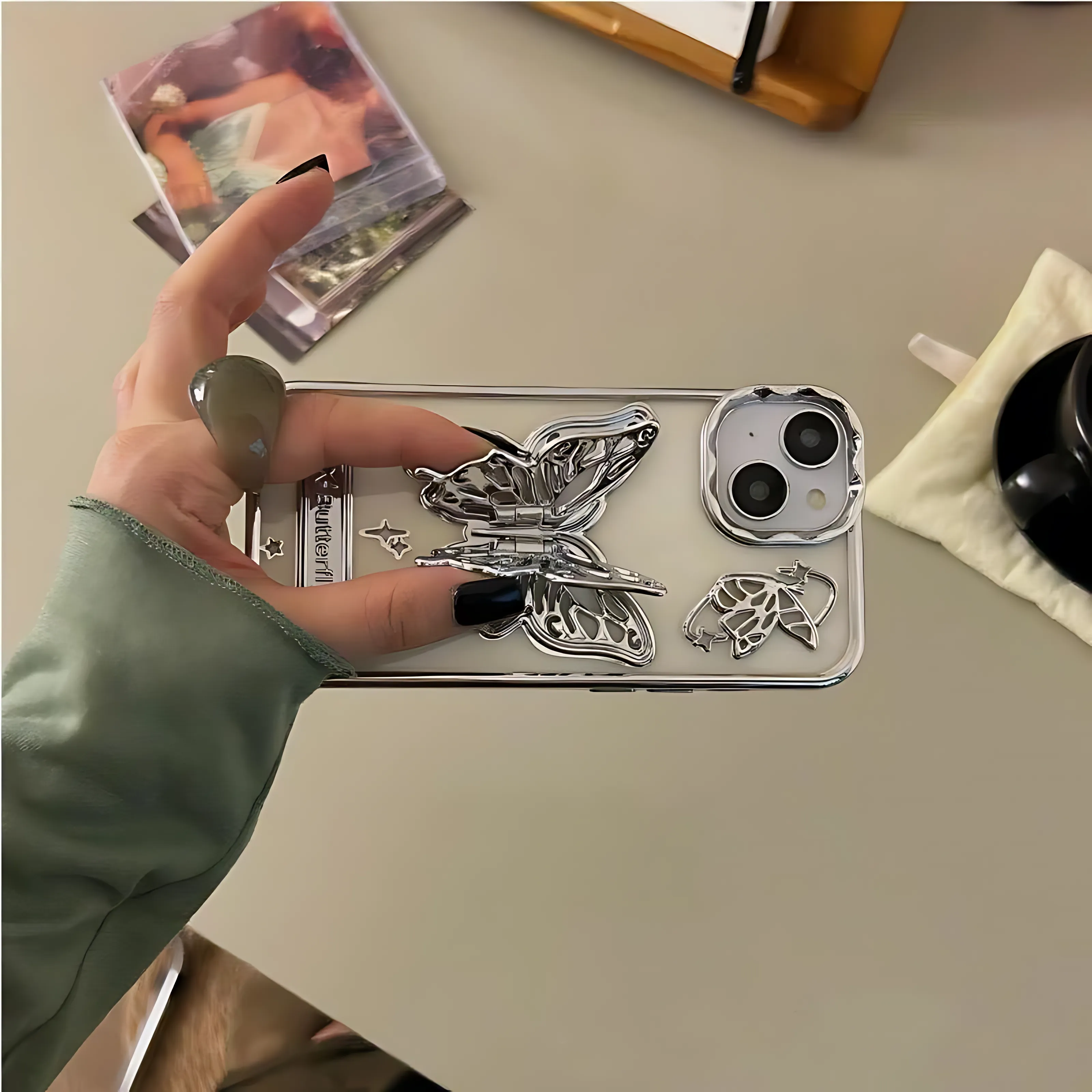 Three-dimensional Butterfly Glitter Case