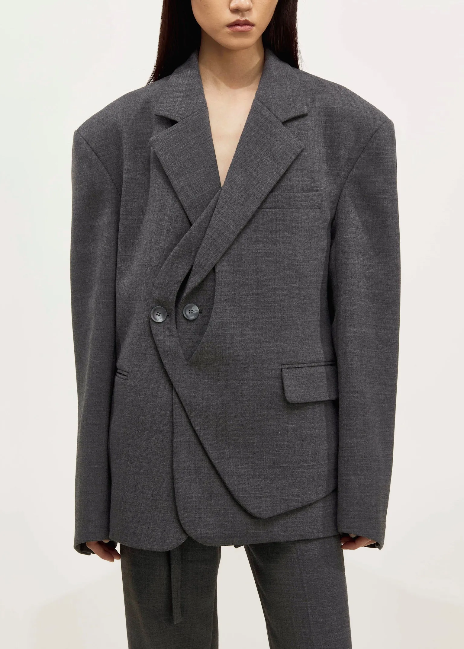Three-dimensional Suit