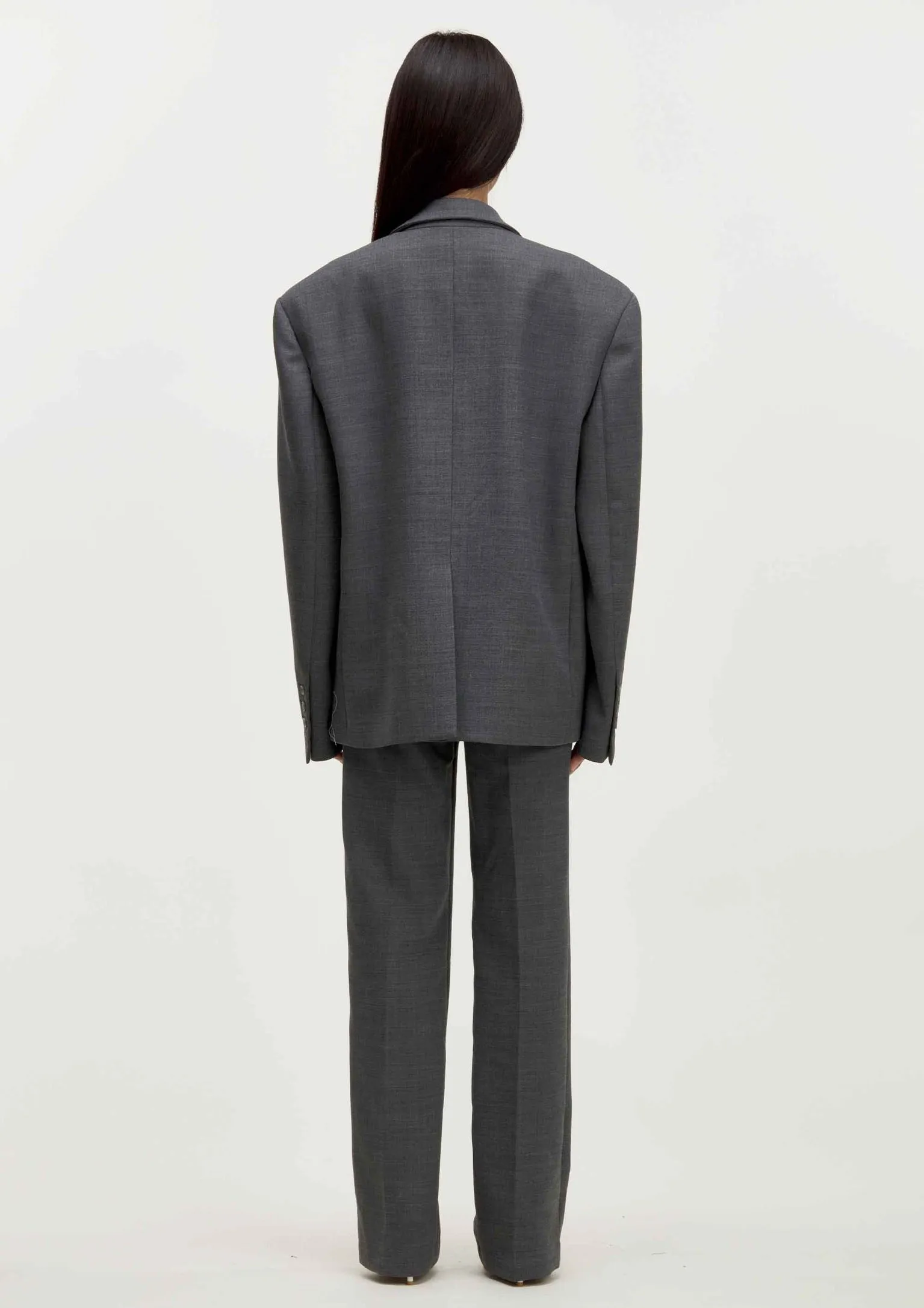 Three-dimensional Suit