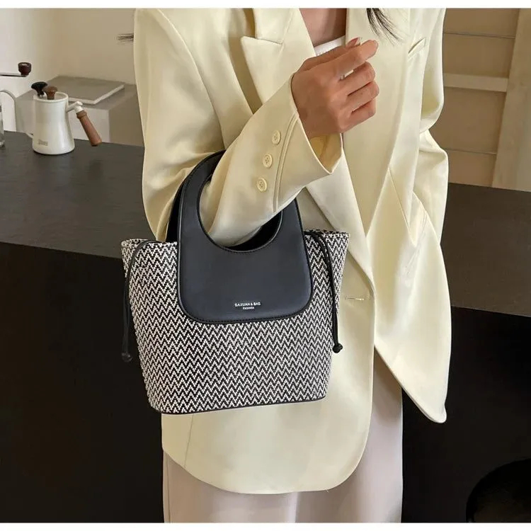 Trendy Straw Tote Bags for Summer 2024
