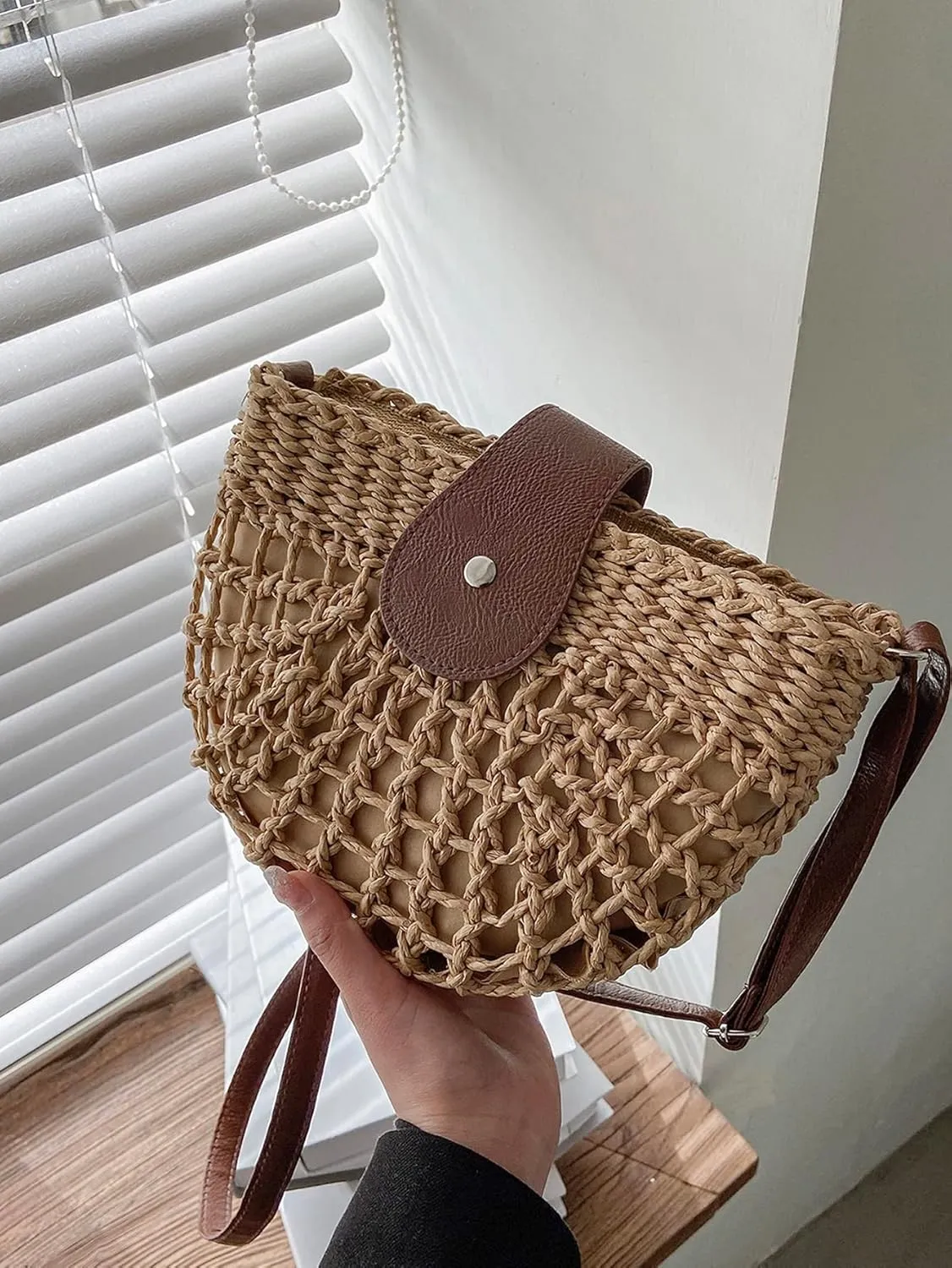 Verdusa Women's Straw Crossbody Bags Summer Beach Weave Shoulder Bag